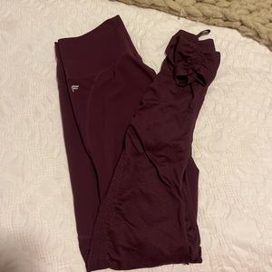 Purple leggings with scrunchy adjustable bottom